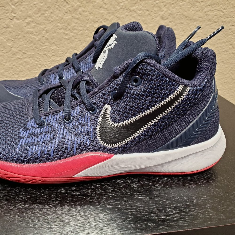 Nike Kyrie Flytrap II Basketball Sz7